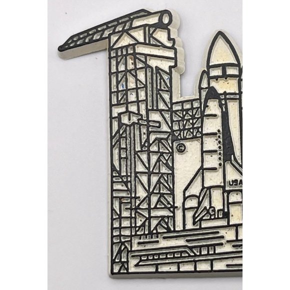 NASA Space Shuttle Atlantis Refrigerator Magnet Vintage Kennedy Space Center - Picture 4 of 6